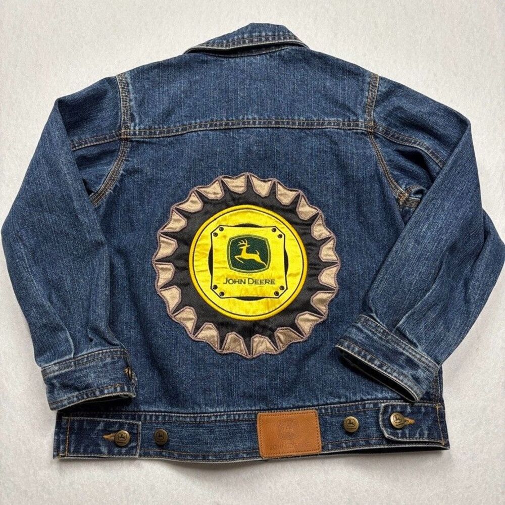 John Deere Blue Denim Trucker Jacket Sz Medium (5/6) 100% Cotton w/ Custom Patch